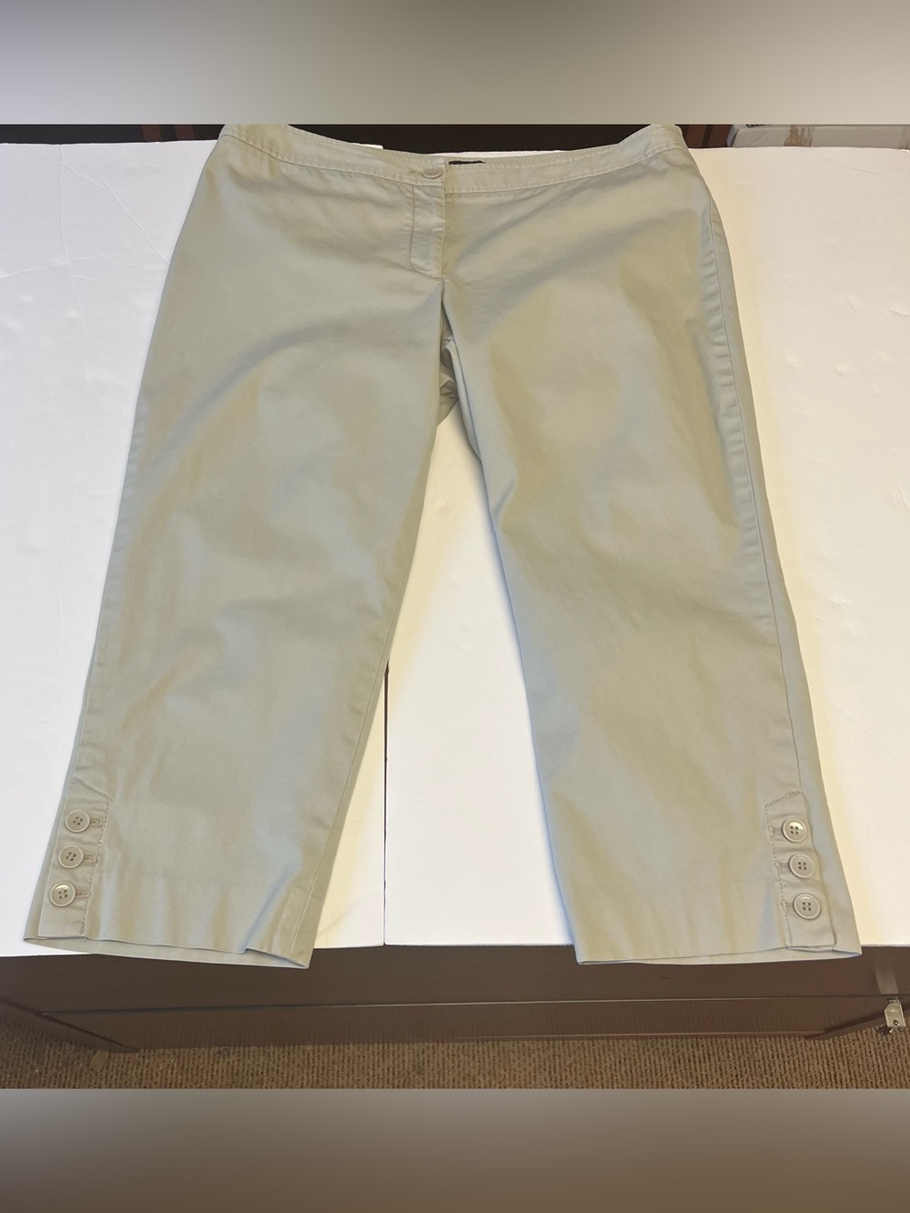Talbots Preppy Women’s 14P Khaki Cropped Pants Cotton Stretch  Classic Fit
